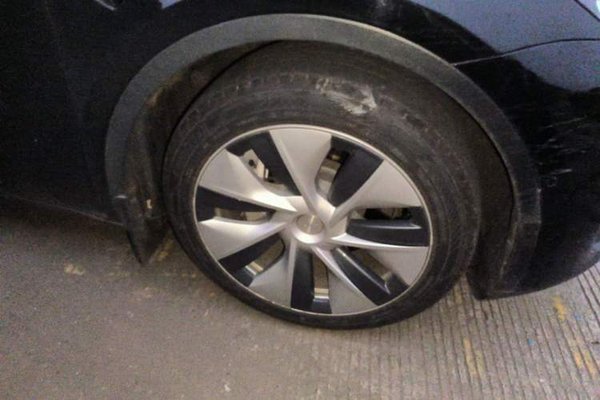 Tesla Model Y 2021, 111800 км, за 20394 USD - фото 8