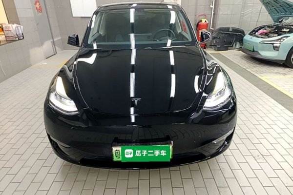 Tesla Model Y 2021, 114900 км, за 22924 USD