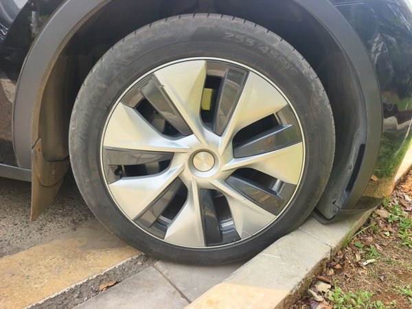 Tesla Model Y 2021, 128400 км, за 19479 USD - фото 8