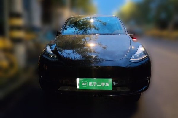 Tesla Model Y 2021, 35900 км, за 23796 USD