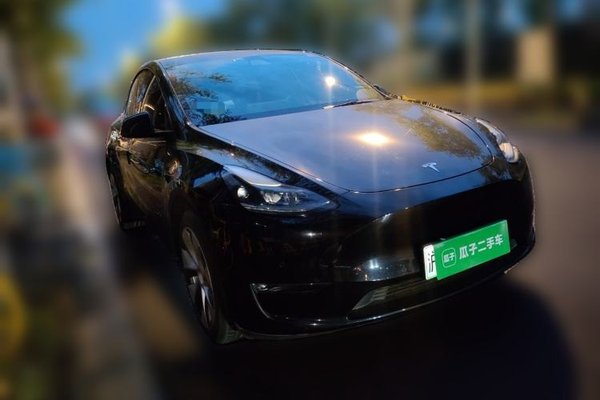 Tesla Model Y 2021, 35900 км, за 23796 USD