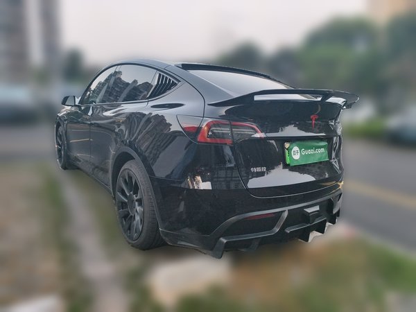 Tesla Model Y 2021, 45600 км, за 23525 USD