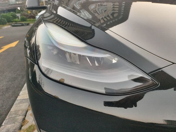 Tesla Model Y 2021, 45600 км, за 23525 USD