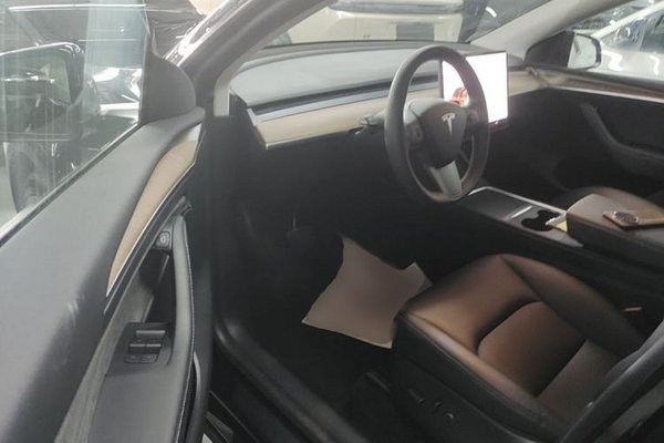Tesla Model Y 2021, 56800 км, за 28762 USD - фото 18