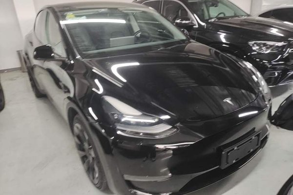 Tesla Model Y 2021, 56800 км, за 28762 USD
