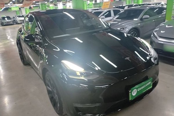 Tesla Model Y 2021, 56800 км, за 24075 USD