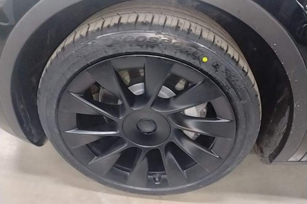 Tesla Model Y 2021, 56800 км, за 24075 USD - фото 8