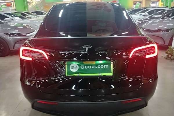 Tesla Model Y 2021, 56800 км, за 24075 USD