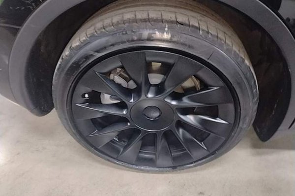 Tesla Model Y 2021, 56800 км, за 24075 USD - фото 10