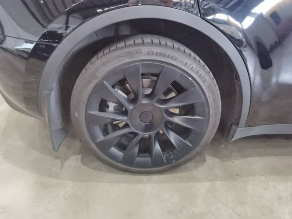 Tesla Model Y 2021, 62600 км, за 22132 USD