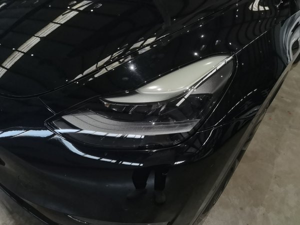 Tesla Model Y 2021, 62600 км, за 22132 USD