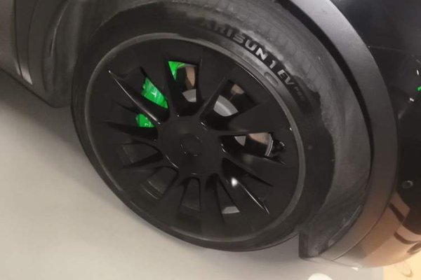 Tesla Model Y 2021, 94000 км, за 21607 USD