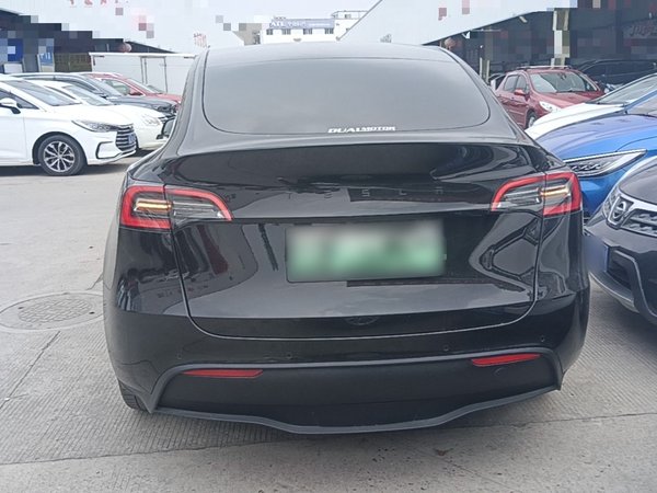 Tesla Model Y 2021, 95100 км, за 22351 USD
