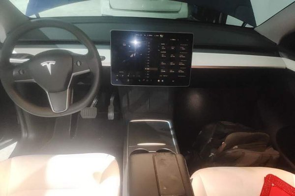 Tesla Model Y 2021, 78100 км, за 24179 USD - фото 21