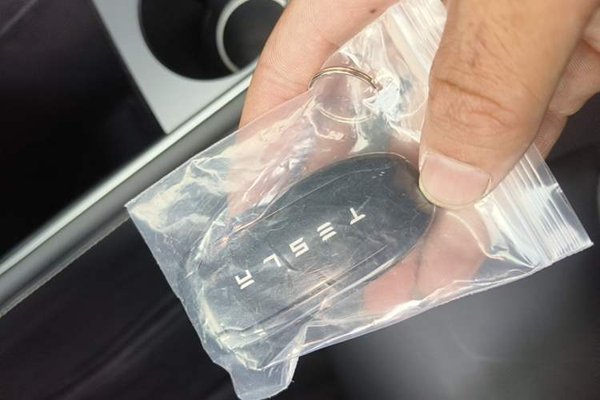 Tesla Model Y 2021, 82400 км, за 29430 USD - фото 23