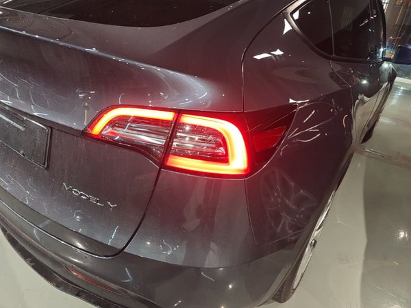 Tesla Model Y 2021, 162300 км, за 20940 USD - фото 7
