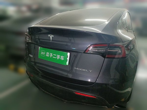 Tesla Model Y 2021, 27100 км, за 22933 USD