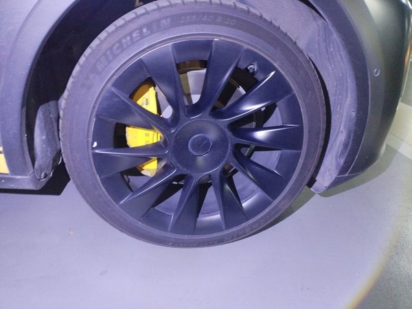 Tesla Model Y 2021, 71000 км, за 22757 USD