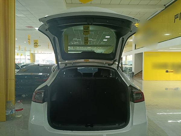 Tesla Model Y 2023, 79600 км, за 30994 USD - фото 22