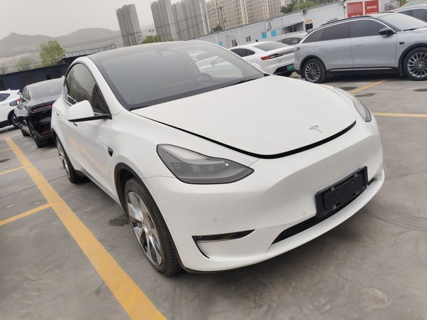 Tesla Model Y 2021, 92200 км, за 23203 USD