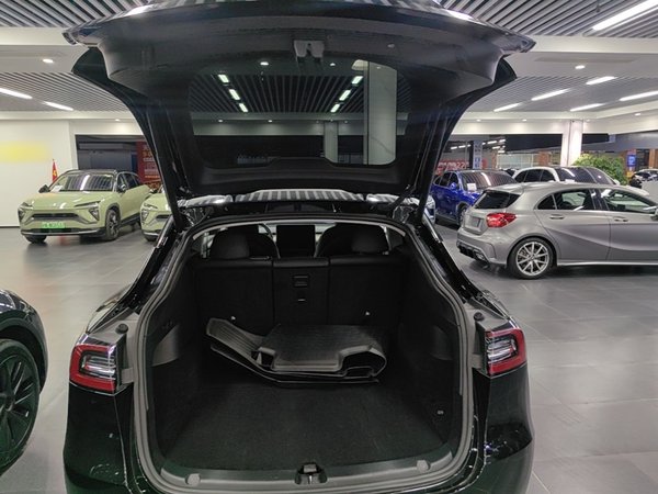 Tesla Model Y 2022, 116300 км, за 24769 USD - фото 22