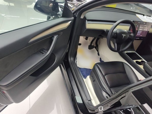 Tesla Model Y 2022, 126100 км, за 24196 USD - фото 19