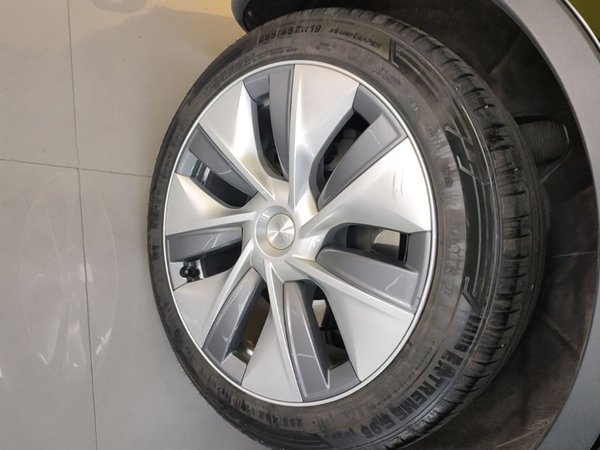 Tesla Model Y 2022, 126100 км, за 24196 USD - фото 10