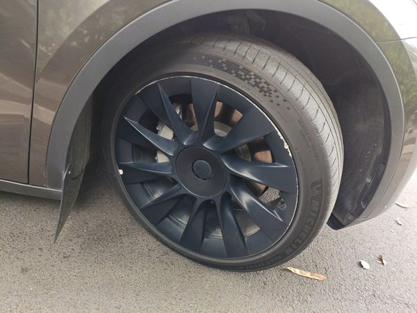 Tesla Model Y 2022, 130300 км, за 21994 USD