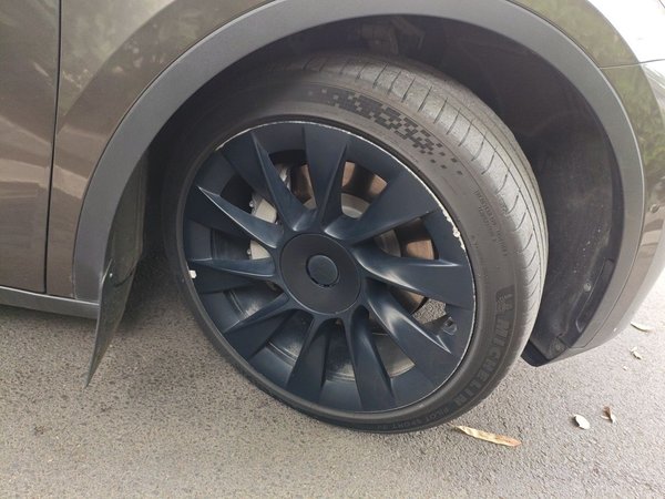 Tesla Model Y 2022, 130300 км, за 21994 USD