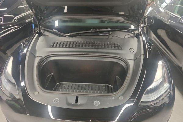 Tesla Model Y 2022, 28500 км, за 30711 USD - фото 24