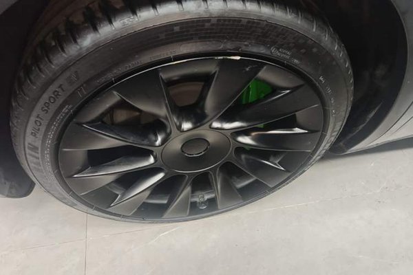 Tesla Model Y 2022, 28500 км, за 30711 USD - фото 10