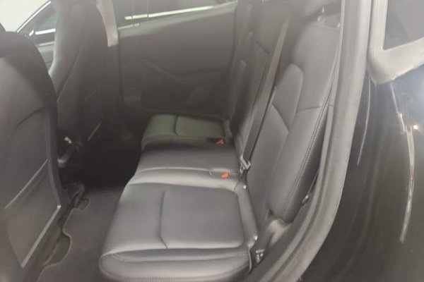 Tesla Model Y 2022, 28500 км, за 30711 USD - фото 20