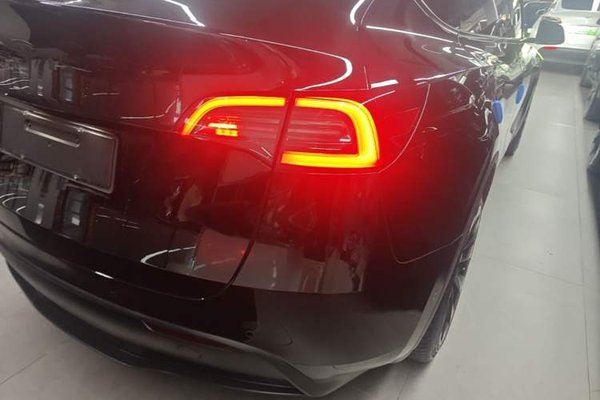 Tesla Model Y 2022, 28500 км, за 30711 USD - фото 9