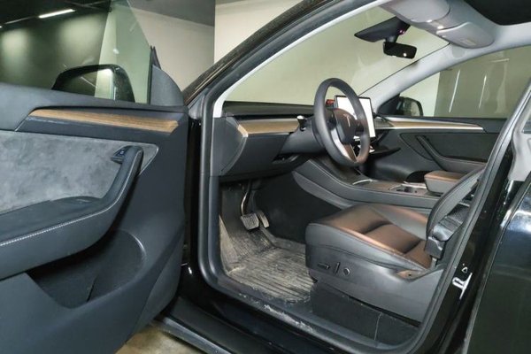 Tesla Model Y 2022, 31300 км, за 26007 USD - фото 13