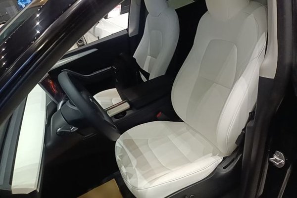 Tesla Model Y 2022, 31800 км, за 25561 USD - фото 17