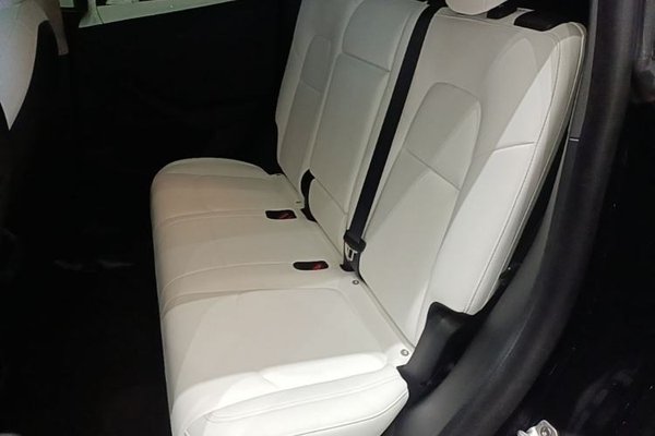 Tesla Model Y 2022, 31800 км, за 25561 USD - фото 20