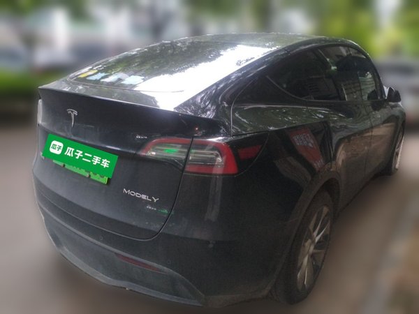 Tesla Model Y 2022, 33100 км, за 24891 USD