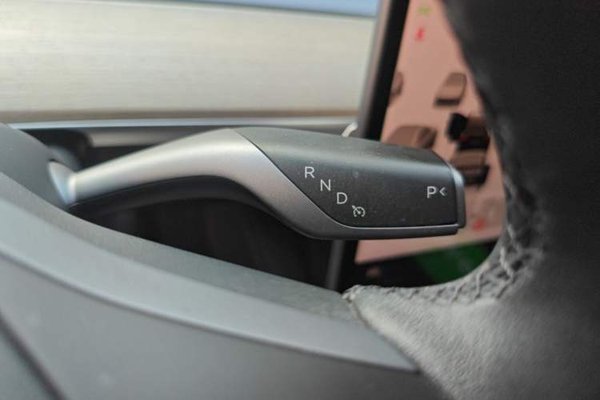 Tesla Model Y 2022, 36600 км, за 26869 USD - фото 14