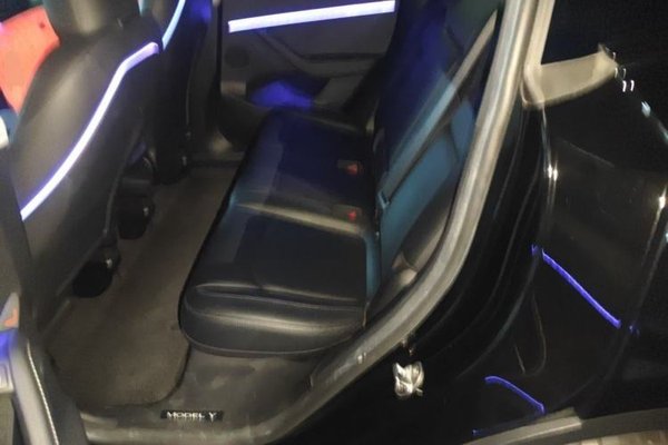 Tesla Model Y 2022, 37600 км, за 24908 USD - фото 17