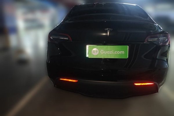 Tesla Model Y 2022, 37600 км, за 24908 USD