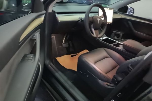 Tesla Model Y 2022, 37800 км, за 27091 USD - фото 27