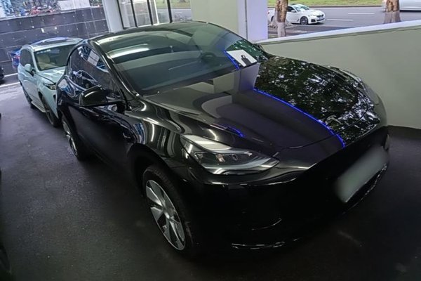 Tesla Model Y 2022, 37800 км, за 27091 USD