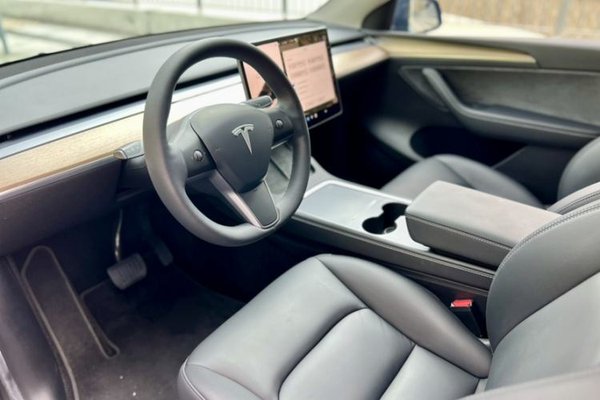 Tesla Model Y 2022, 37800 км, за 27091 USD - фото 33