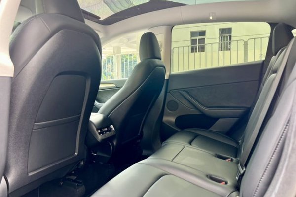 Tesla Model Y 2022, 37800 км, за 27091 USD - фото 37