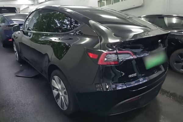 Tesla Model Y 2022, 37800 км, за 27091 USD