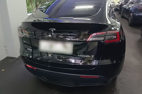 Tesla Model Y 2022, 37800 км, за 27091 USD