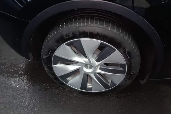 Tesla Model Y 2022, 37800 км, за 27091 USD - фото 11