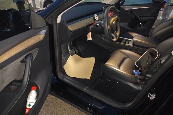 Tesla Model Y 2022, 38700 км, за 27238 USD - фото 17