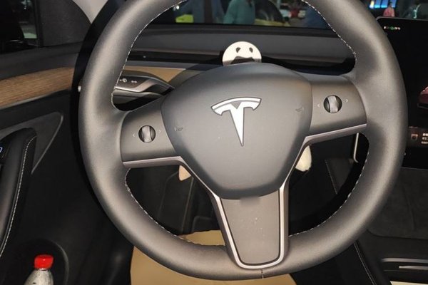 Tesla Model Y 2022, 38700 км, за 27238 USD - фото 11