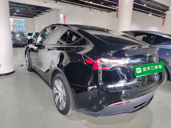 Tesla Model Y 2022, 44300 км, за 24451 USD